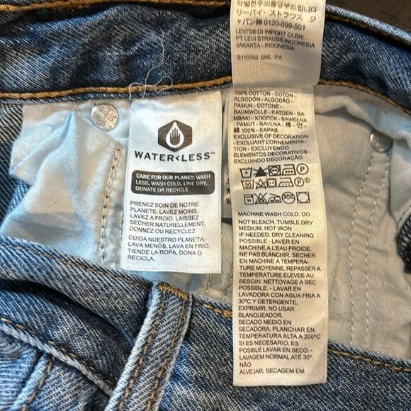 Levi’s 80’s Mom Jean W30 L30 Distressed High Rise Cotton Jeans - Picture 14 of 15